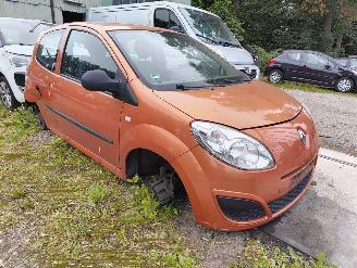 Coche siniestrado Renault Twingo 1.2 Authentique 2008/2