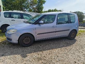 demontáž osobní automobily Skoda Roomster 1.6-16V Style 2007/5