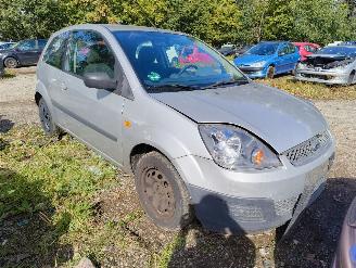 Coche siniestrado Ford Fiesta 1.3-8V Cool & Sound 2007/7