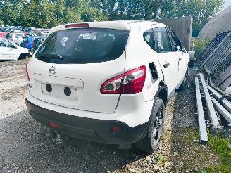 Vaurioauto  passenger cars Nissan Qashqai Nissan Qashqai 1.6 Visia 2013/1
