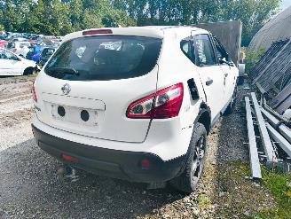  Nissan Qashqai 1.6 Visia 2013/1