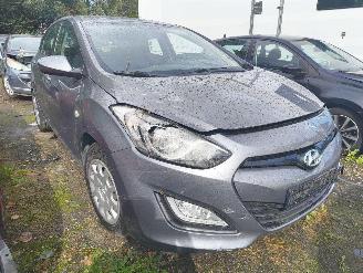Vrakbiler auto Hyundai I-30 CW 1.4i i-Motion Business 2012/5