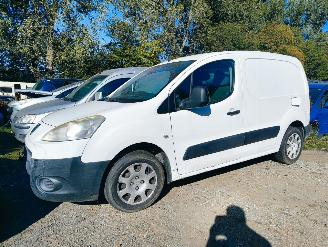 Vrakbiler auto Peugeot Partner 120 1.6 HDI L1 XT Profit + 2011/8