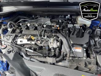 Toyota C-HR C-HR (X1,X5), SUV, 2016 2.0 16V Hybrid picture 18