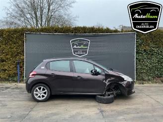 demontáž osobní automobily Peugeot 208 208 I (CA/CC/CK/CL), Hatchback, 2012 / 2019 1.2 Vti 12V PureTech 82 2013/6