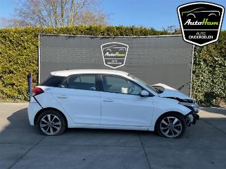 Vrakbiler auto Hyundai I-20 i20 (GBB), Hatchback, 2014 / 2020 1.2i 16V 2015/7
