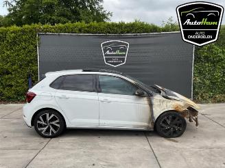 Auto da rottamare Volkswagen Polo Polo VI (AW1), Hatchback 5-drs, 2017 1.0 TSI 12V 2024/8