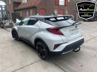 Toyota C-HR C-HR (X1,X5), SUV, 2016 2.0 16V Hybrid picture 7