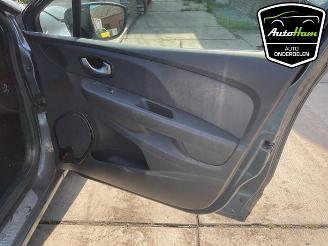 Renault Clio Clio IV Estate/Grandtour (7R), Combi 5-drs, 2012 / 2021 0.9 Energy TCE 90 12V picture 28