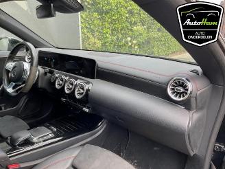 Mercedes Cla-klasse CLA (118.3), Sedan, 2019 1.3 CLA-200 Turbo 16V picture 31