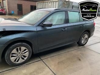 Skoda Octavia Octavia Combi (NXAC), Combi 5-drs, 2019 1.0 TSI e-TEC 12V picture 5