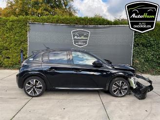 Salvage car Peugeot 208 208 II (UB/UH/UP), Hatchback 5-drs, 2019 e-208 50 kWh 2021/11
