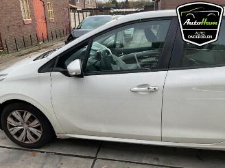 Peugeot 208 208 I (CA/CC/CK/CL), Hatchback, 2012 / 2019 1.0 Vti 12V PureTech picture 9