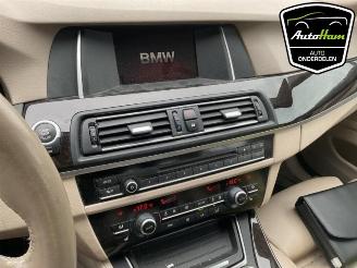 BMW 5-serie 5 serie (F10), Sedan, 2009 / 2016 530i 24V TwinPower Turbo picture 19