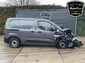 Salvage car Peugeot Partner Partner (EA//EF/EN/EU), Van, 2018 1.5 BlueHDi 75 2020/6