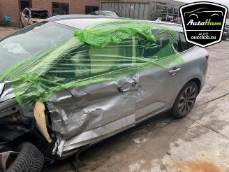 Renault Mégane Megane IV Estate (RFBK), Combi 5-drs, 2016 1.3 TCE 160 16V picture 6