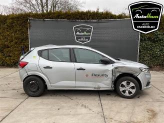 Vrakbiler auto Dacia Sandero Sandero III, Hatchback, 2021 1.0 TCe 90 12V 2022/7