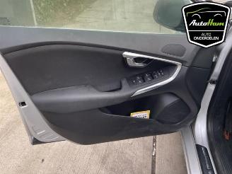 Volvo V-40 V40 (MV), Hatchback 5-drs, 2012 / 2019 1.6 T2 GTDi 16V picture 32