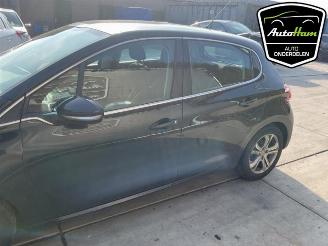 Peugeot 208 208 I (CA/CC/CK/CL), Hatchback, 2012 / 2019 1.4 16V picture 5