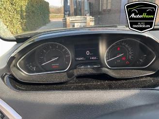 Peugeot 208 208 I (CA/CC/CK/CL), Hatchback, 2012 / 2019 1.4 16V picture 19