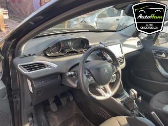 Peugeot 208 208 I (CA/CC/CK/CL), Hatchback, 2012 / 2019 1.4 16V picture 16