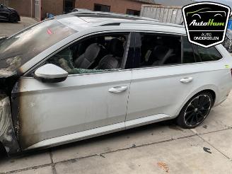 Skoda Superb Superb Combi (3V5), Combi, 2015 / 2024 1.4 TSI iV 16V picture 5