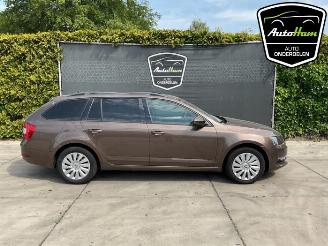 Autoverwertung Skoda Octavia Octavia Combi (5EAC), Combi 5-drs, 2012 / 2020 1.0 TSI 12V 2017/8