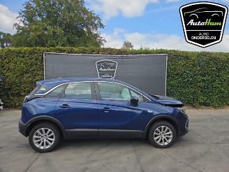 Vrakbiler auto Opel Crossland Crossland (X), SUV, 2017 1.2 Turbo 12V 2021/6