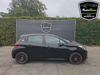 Auto da rottamare Peugeot 208 208 I (CA/CC/CK/CL), Hatchback, 2012 / 2019 1.2 Vti 12V PureTech 82 2017/2