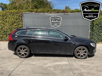 Vrakbiler auto Volvo V-60 V60 I (FW/GW), Combi, 2010 / 2018 2.0 D2 16V 2015/8