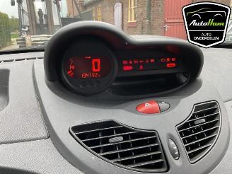 Renault Twingo Twingo II (CN), Hatchback 3-drs, 2007 / 2014 1.2 picture 12