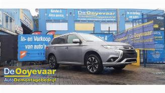 demontáž osobní automobily Mitsubishi Outlander Outlander (GF/GG), SUV, 2012 2.0 16V PHEV 4x4 2015/12