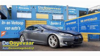 Uttjänta bilar auto Tesla Model S Model S, Liftback, 2012 85 2014/3