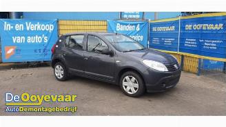 demontáž osobní automobily Dacia Sandero Sandero I (BS), Hatchback, 2008 / 2013 1.2 16V 2009/11