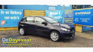 Auto da rottamare Peugeot 308 308 (L3/L8/LB/LH/LP), Hatchback 5-drs, 2013 / 2021 1.2 12V e-THP PureTech 110 2020/3