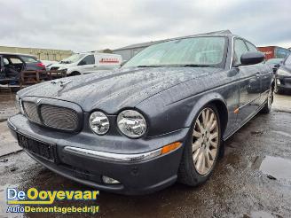 Vrakbiler auto Jaguar XJ XJ (X350), Sedan, 2003 / 2009 6 3.0 V6 24V 2005/10