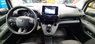 Toyota ProAce PROACE CITY 1.5 D-4D Live picture 5