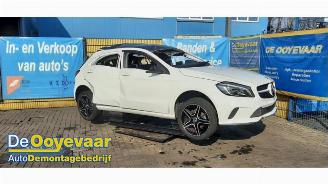 Coche siniestrado Mercedes A-klasse A (W176), Hatchback, 2012 / 2018 1.6 A-160 16V 2016/1