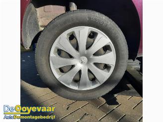 Peugeot 108 108, Hatchback, 2014 1.0 12V VVT-i picture 9