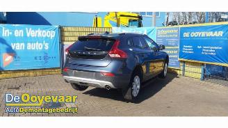 Volvo V-40 V40 Cross Country (MZ), Hatchback 5-drs, 2012 / 2019 1.5 T3 16V Geartronic picture 2