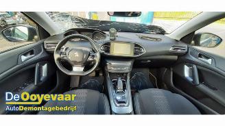 Peugeot 308 308 (L3/L8/LB/LH/LP), Hatchback 5-drs, 2013 / 2021 1.2 12V e-THP PureTech 130 picture 5