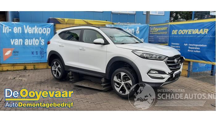 Hyundai Tucson Tucson (TL), SUV, 2015 1.6 T-GDi 16V 2WD