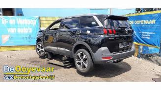 Salvage car Peugeot 5008 5008 II (M4/MC/MJ/MR), MPV, 2016 / 2024 1.2 12V e-THP PureTech 130 2020/6