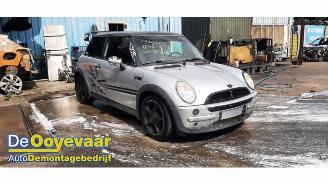 Vrakbiler auto Mini Mini Mini (R50/53), Hatchback, 2001 / 2007 1.6 16V Cooper 2003/7