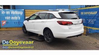 Vrakbiler auto Opel Astra Astra K Sports Tourer, Combi, 2015 / 2022 1.2 Turbo 12V 2021/12