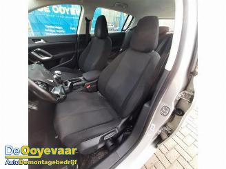 Peugeot 308 308 (L3/L8/LB/LH/LP), Hatchback 5-drs, 2013 / 2021 1.6 BlueHDi 120 picture 6