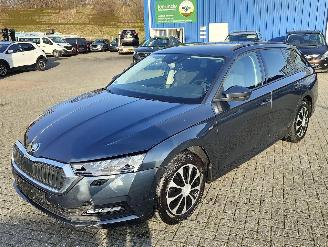  Skoda Octavia Skoda Octavia Combi Clever lichte gewoon rijdende schade 2021/5