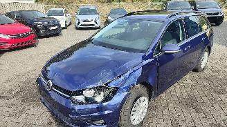 damaged passenger cars Volkswagen Golf VW Golf VII Variant Trendline BMT/Start-Stop 2019/12