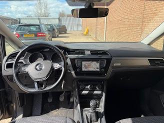Volkswagen Touran 1.2 TSI 7 Persoons picture 11