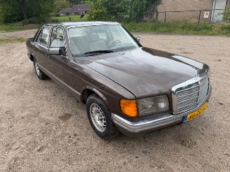 škoda osobní automobily Mercedes S-klasse  1983/10